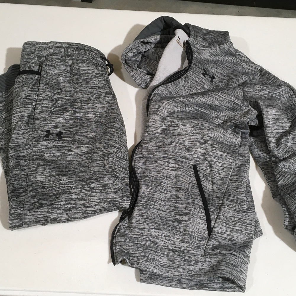 Under Armour Men's Heathered Gray Performance Hoodie Set